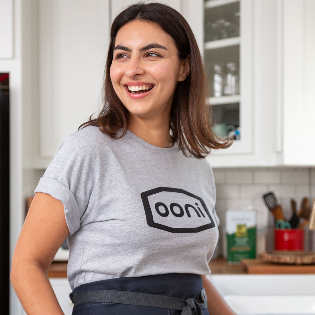 Ooni Minimal Logo Light Gray Unisex T-shirt